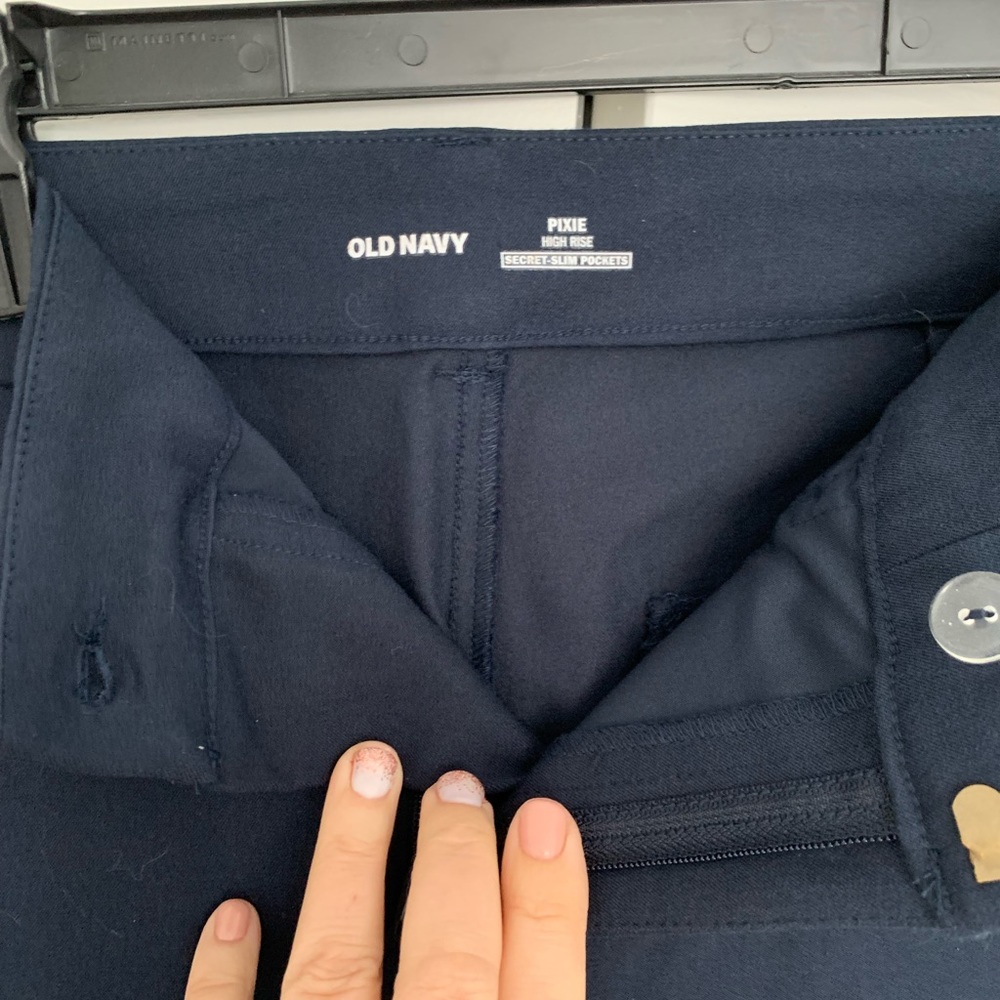 Old Navy pixie pant - Picture 6 of 6